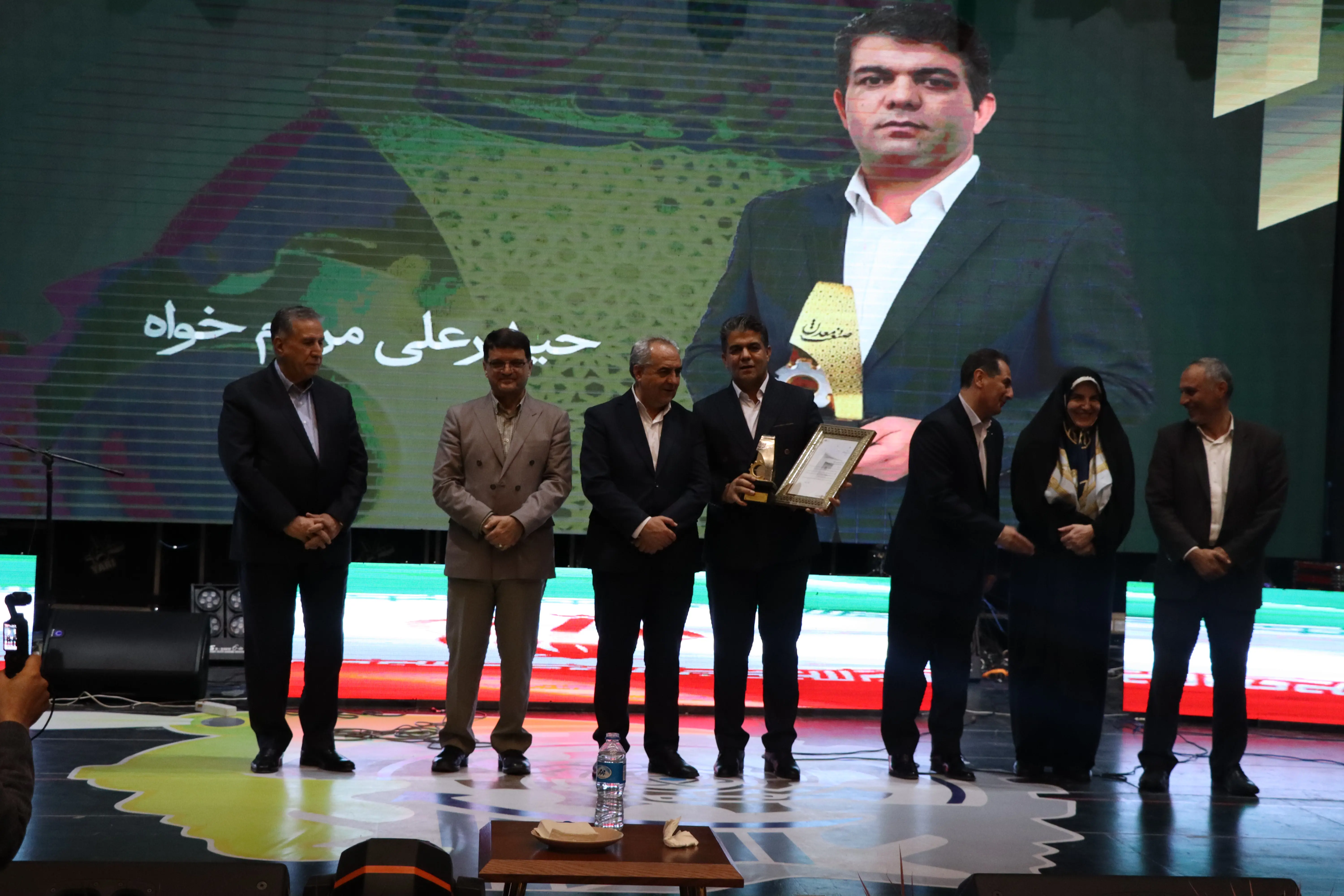 واحد نمونه استانی- سال 1404